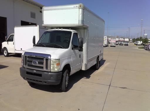 Used 2009 17 ' Box Truck for sale