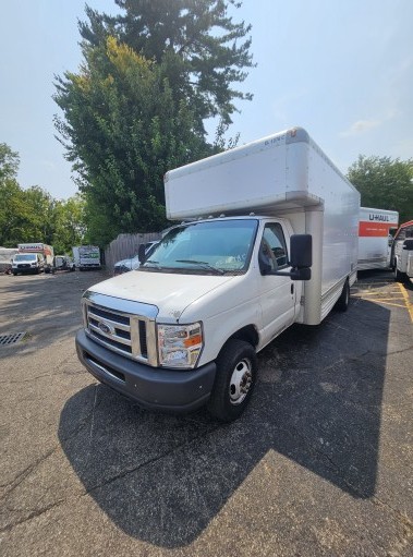 Used 2009 17 ' Box Truck for sale