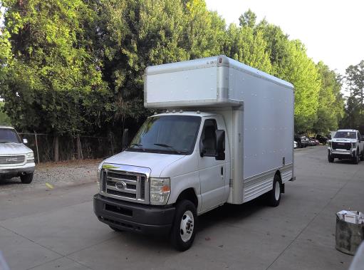 Used 2010 17 ' Box Truck for sale