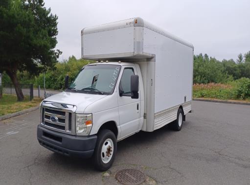 Used 2010 17 ' Box Truck for sale