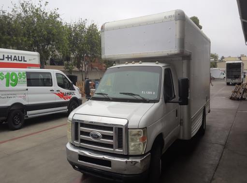 Used 2010 17 ' Box Truck for sale