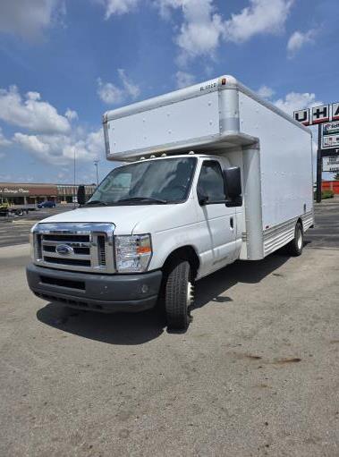 Used 2010 17 ' Box Truck for sale
