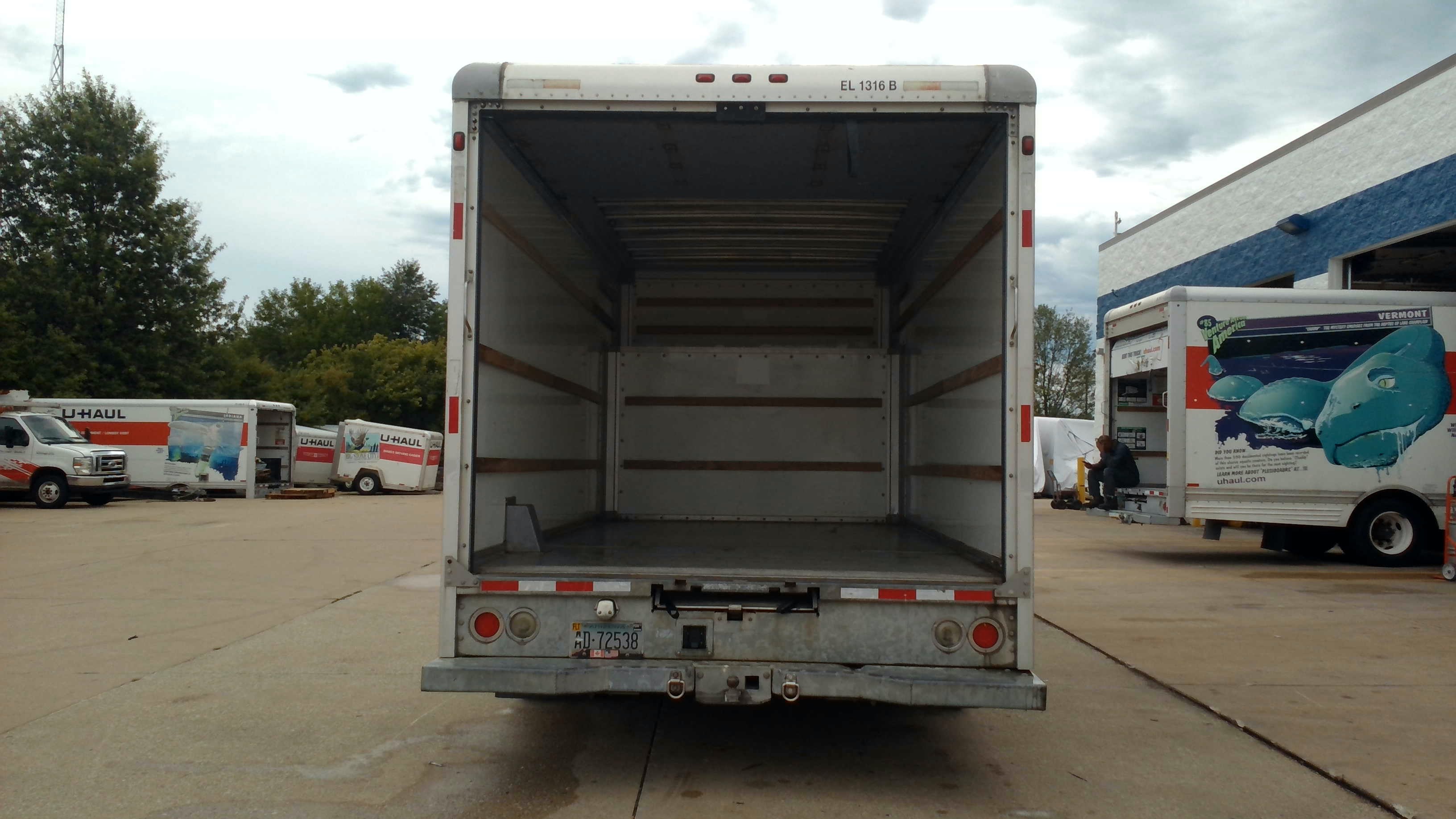 2008 17' Box Truck for Sale in Glenwood, IL 60425 UHaul Truck Sales