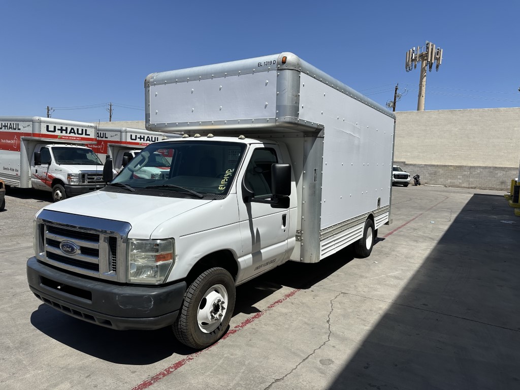 Used 2010 17 ' Box Truck for sale