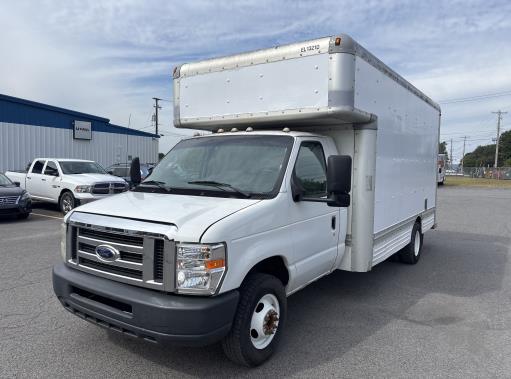 Used 2010 17 ' Box Truck for sale