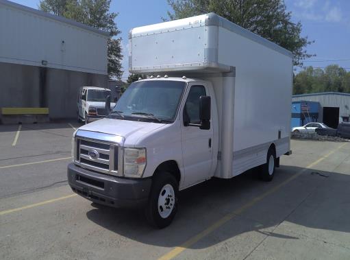 Used 2010 17 ' Box Truck for sale