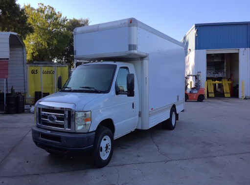 Used 2010 17 ' Box Truck for sale