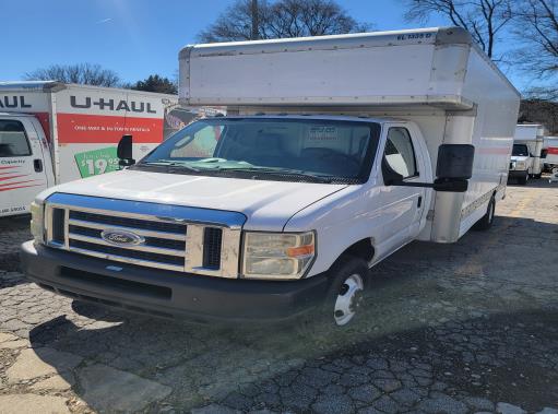 Used 2010 17 ' Box Truck for sale