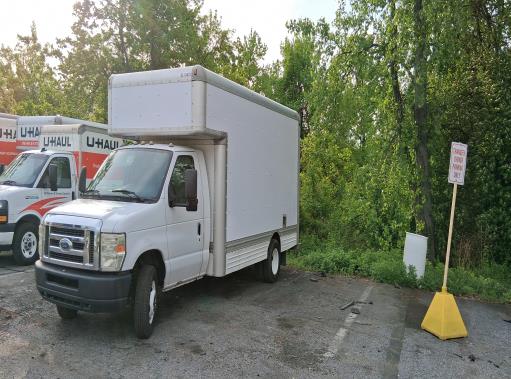 Used 2010 17 ' Box Truck for sale