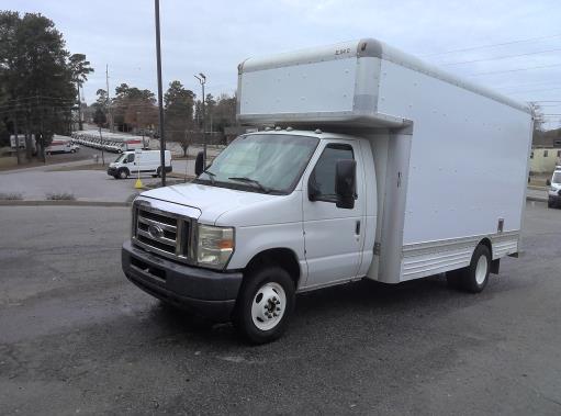Used 2010 17 ' Box Truck for sale