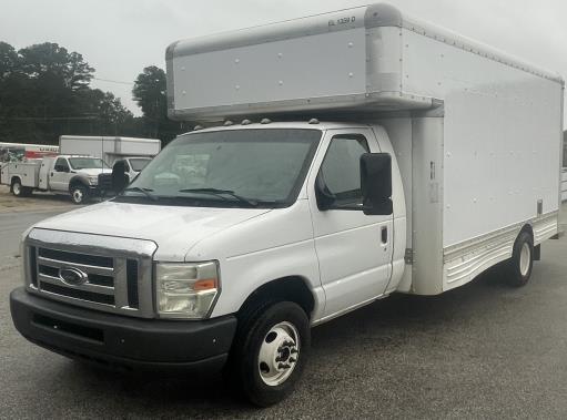 Used 2010 17 ' Box Truck for sale