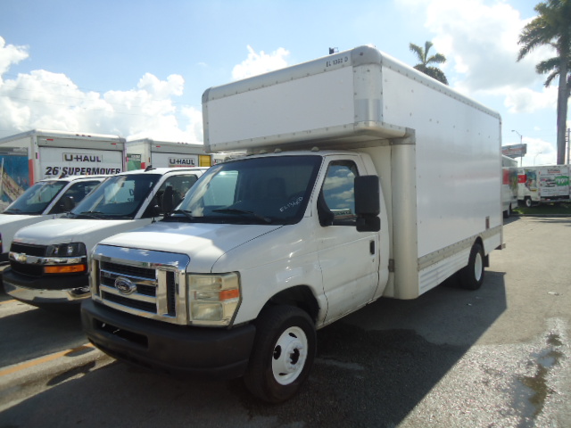 Used 2010 17 ' Box Truck for sale
