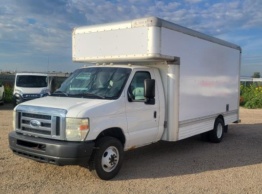 Used 2010 17 ' Box Truck for sale