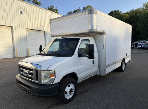 Used 2009 17 ' Box Truck for sale