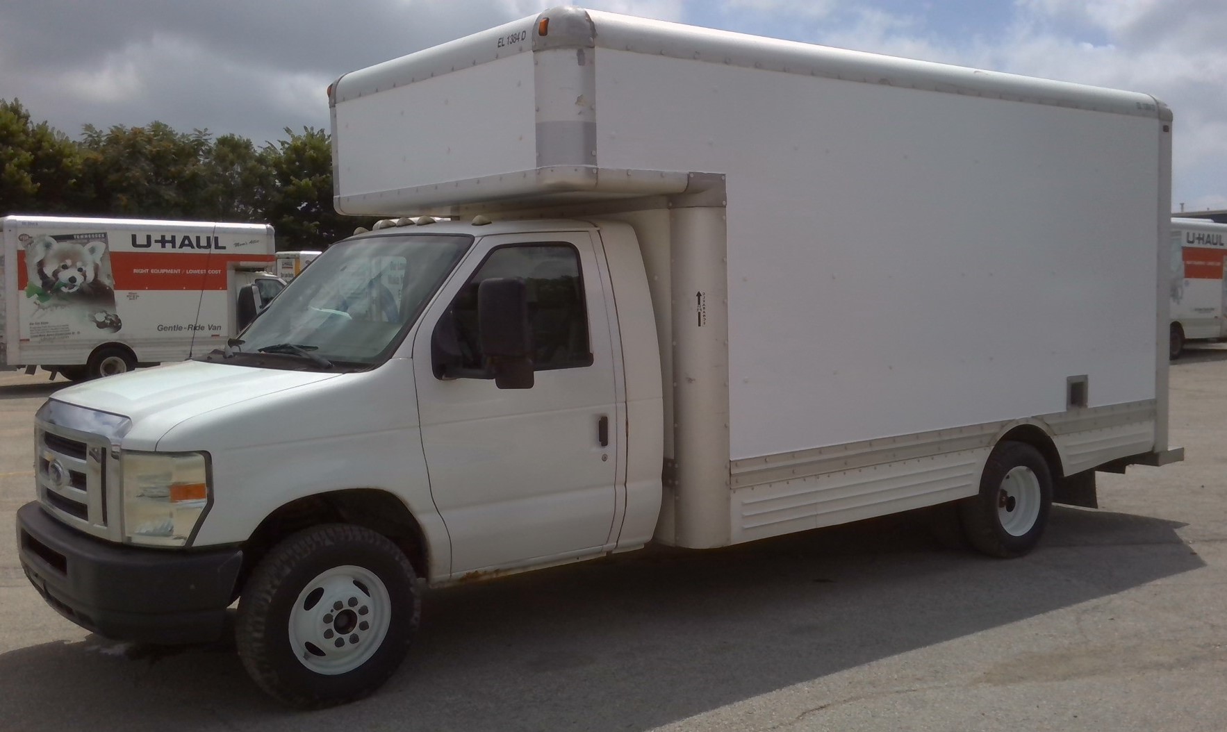 Used 2010 17 ' Box Truck for sale