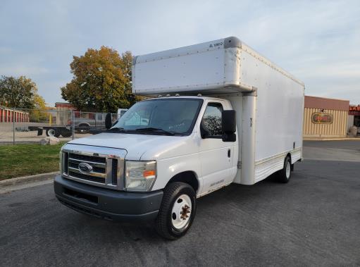 Used 2010 17 ' Box Truck for sale