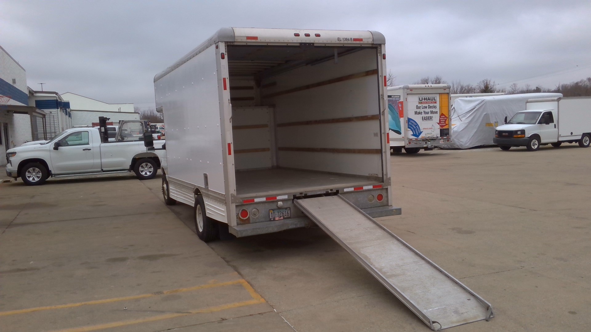 2008 17' Box Truck for Sale in Glenwood, IL 60425 UHaul Truck Sales