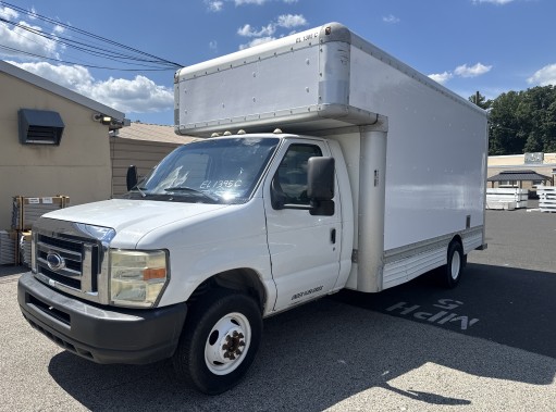 Used 2009 17 ' Box Truck for sale
