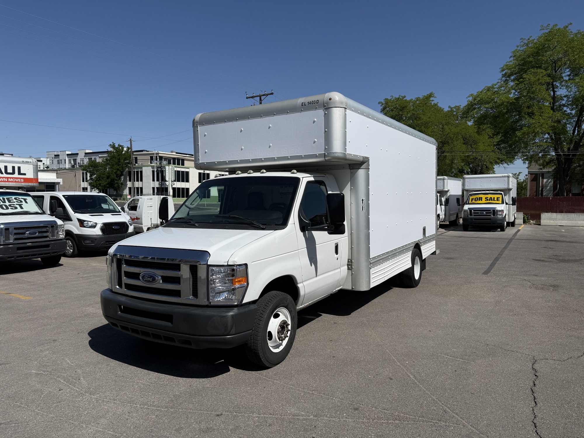 Used 2010 17 ' Box Truck for sale