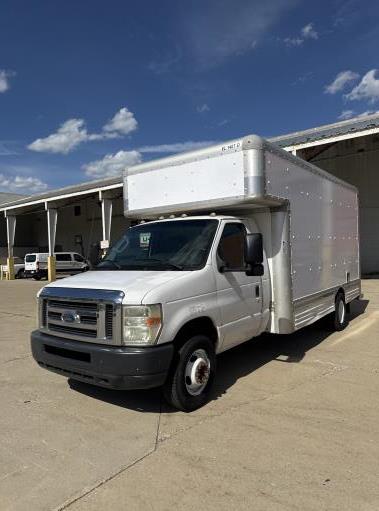 Used 2010 17 ' Box Truck for sale