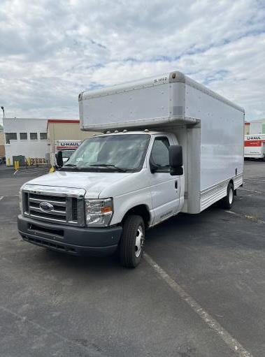 Used 2010 17 ' Box Truck for sale
