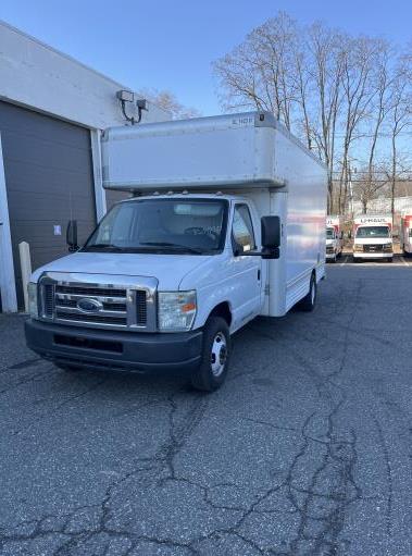 Used 2010 17 ' Box Truck for sale