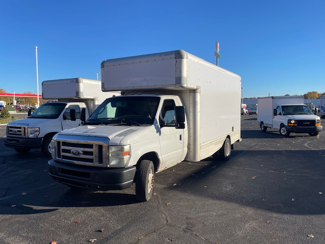 Used 2010 17 ' Box Truck for sale