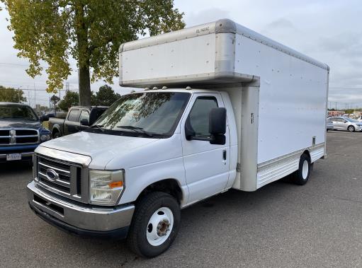 Used 2009 17 ' Box Truck for sale