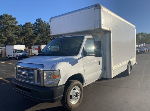 Used 2010 17 ' Box Truck for sale
