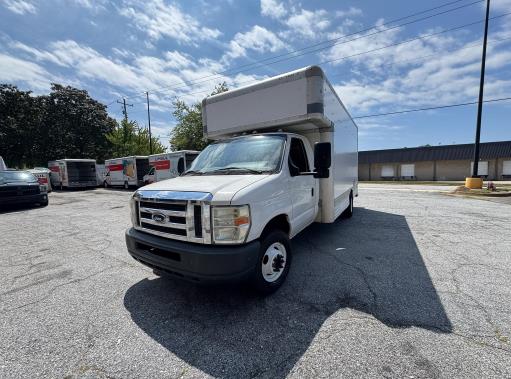 Used 2010 17 ' Box Truck for sale