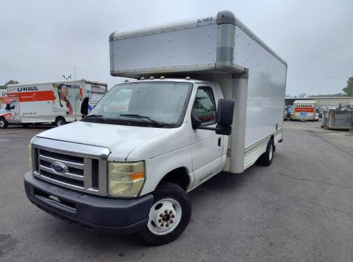 Used 2010 17 ' Box Truck for sale