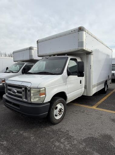 Used 2010 17 ' Box Truck for sale