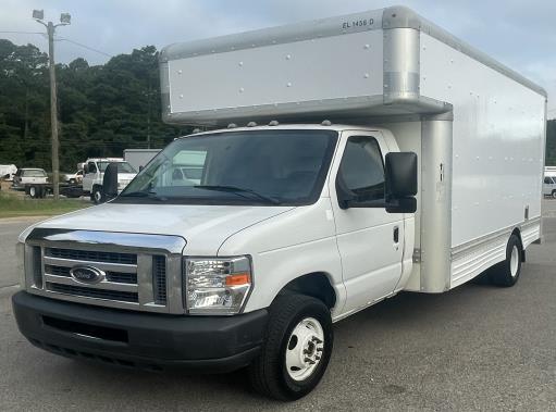 Used 2010 17 ' Box Truck for sale
