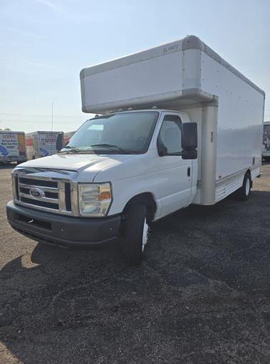 Used 2009 17 ' Box Truck for sale