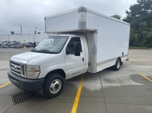 Used 2010 17 ' Box Truck for sale