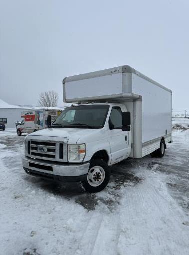 Used 2010 17 ' Box Truck for sale