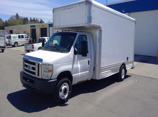 Used 2009 17 ' Box Truck for sale