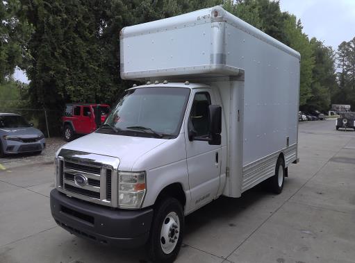 Used 2010 17 ' Box Truck for sale