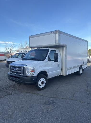Used 2009 17 ' Box Truck for sale