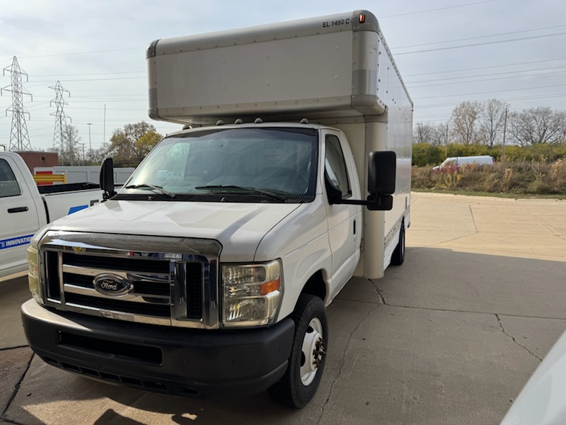 Used 2009 17 ' Box Truck for sale