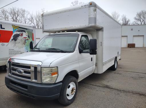 Used 2010 17 ' Box Truck for sale