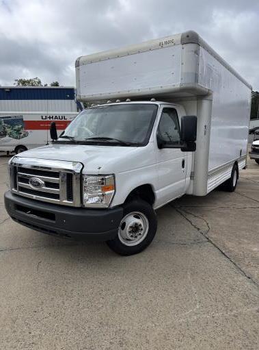 Used 2009 17 ' Box Truck for sale
