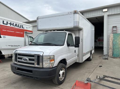 Used 2009 17 ' Box Truck for sale