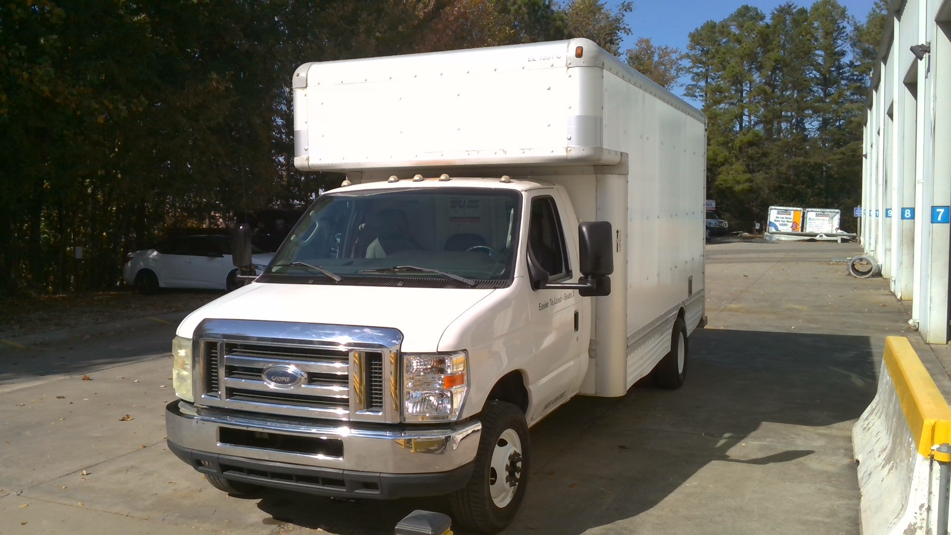 Used 2009 17 ' Box Truck for sale