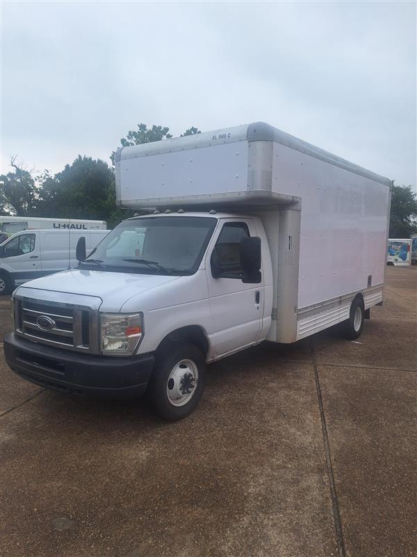 Used 2009 17 ' Box Truck for sale