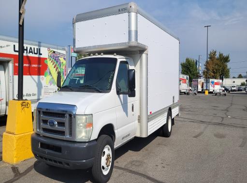Used 2009 17 ' Box Truck for sale