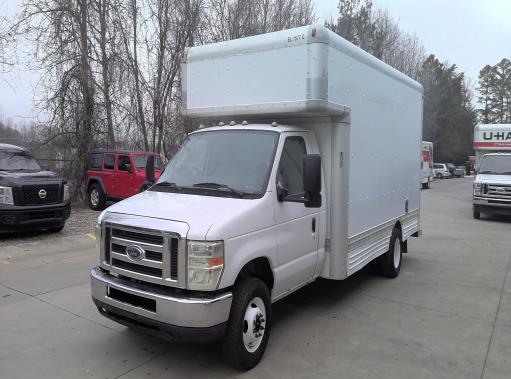 Used 2009 17 ' Box Truck for sale