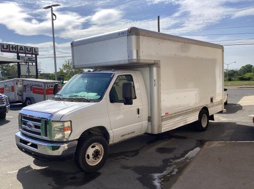 Used 2009 17 ' Box Truck for sale