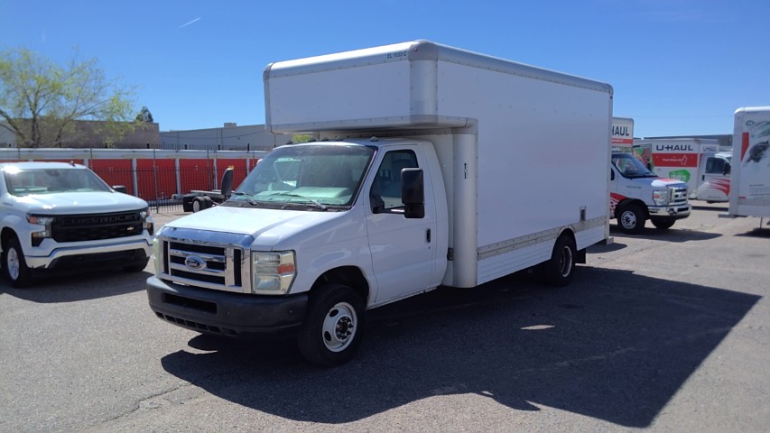 Used 2009 17 ' Box Truck for sale