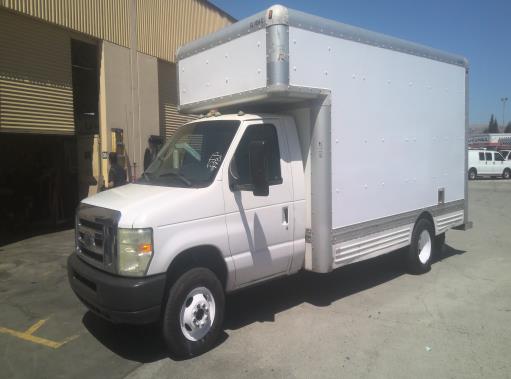 Used 2009 17 ' Box Truck for sale